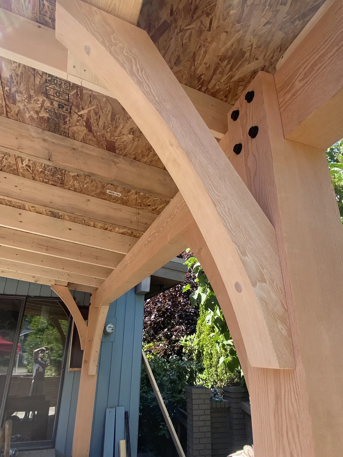 timber framing of pergula by Arama Building & Renovations in Qualicum Beach timber framing of pergula by Arama Building & Renovations in Qualicum Beach